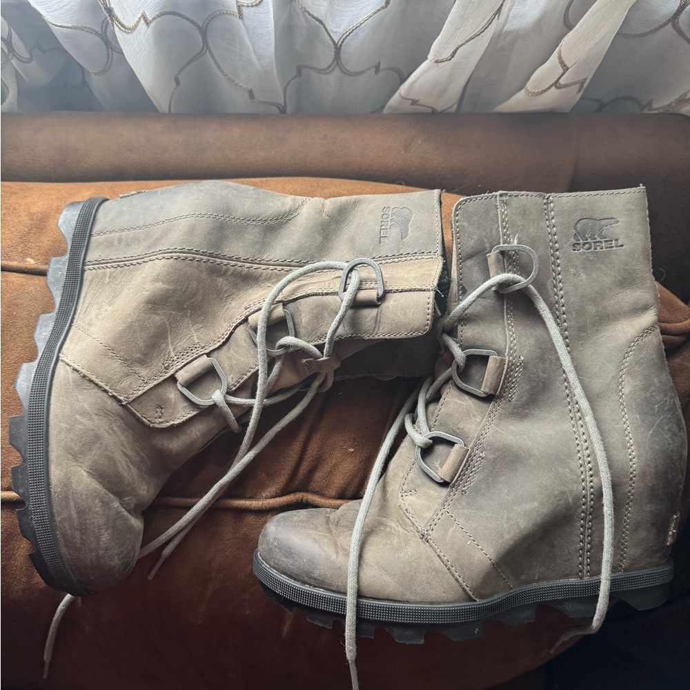 Sorel Grey Lace-Up Boots